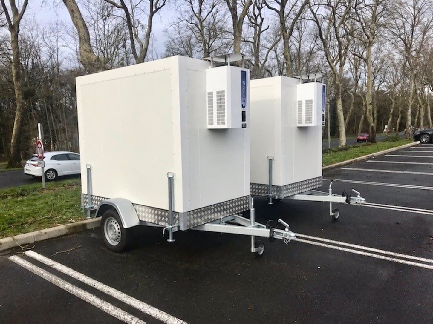 Remorques frigorifiques simple essieu, groupe froid monté en façade